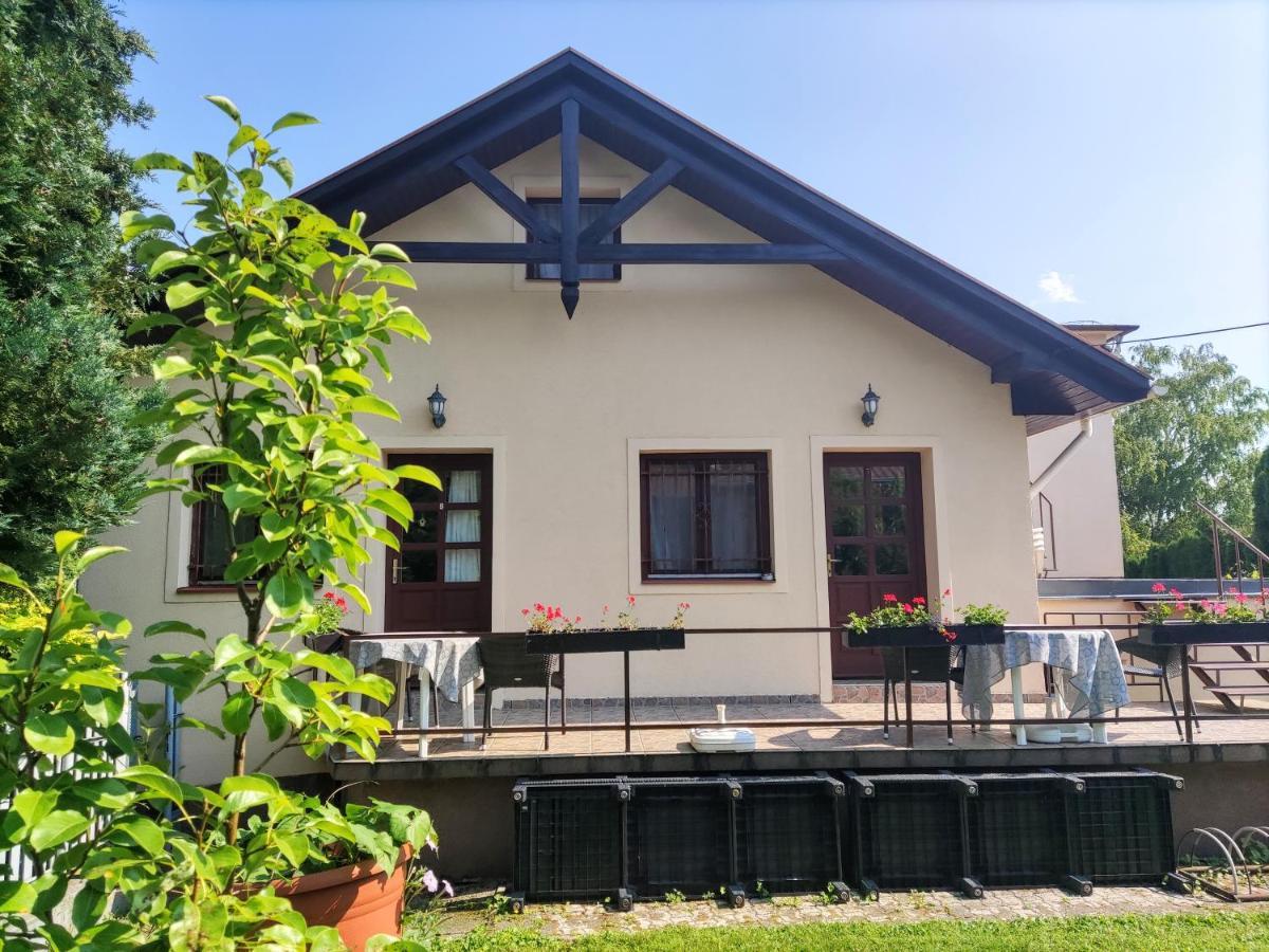 Fészek Apartmanház Vonyarcvashegy Esterno foto
