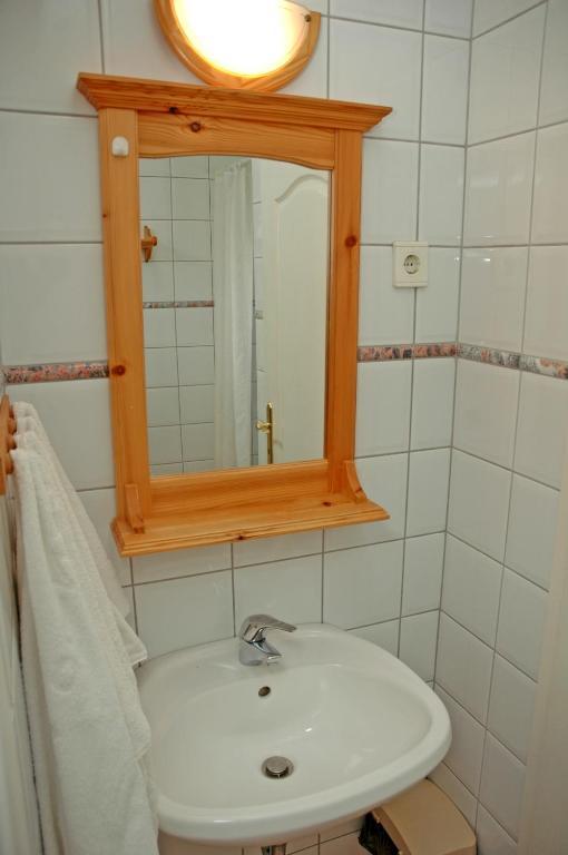 Fészek Apartmanház Vonyarcvashegy Camera foto