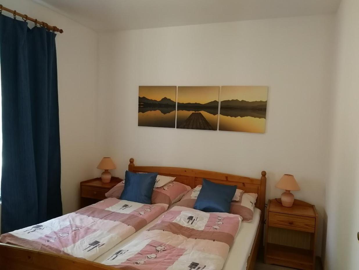 Fészek Apartmanház Vonyarcvashegy Esterno foto