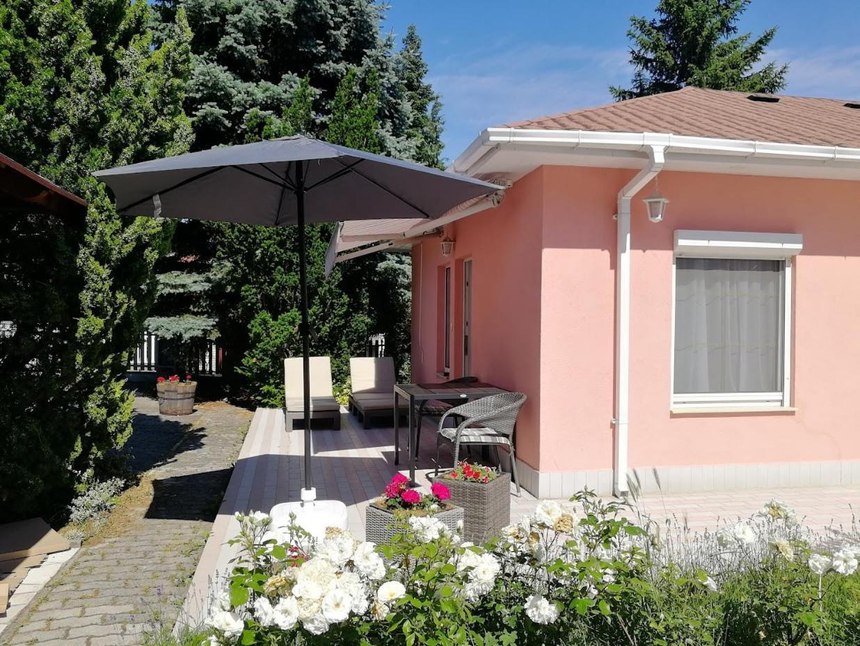 Fészek Apartmanház Vonyarcvashegy Esterno foto