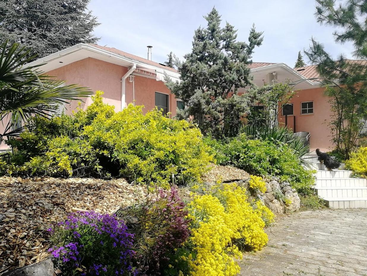 Fészek Apartmanház Vonyarcvashegy Esterno foto