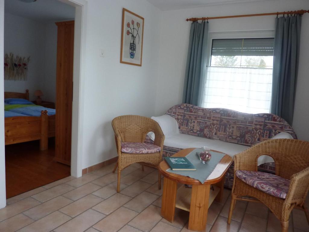 Fészek Apartmanház Vonyarcvashegy Esterno foto
