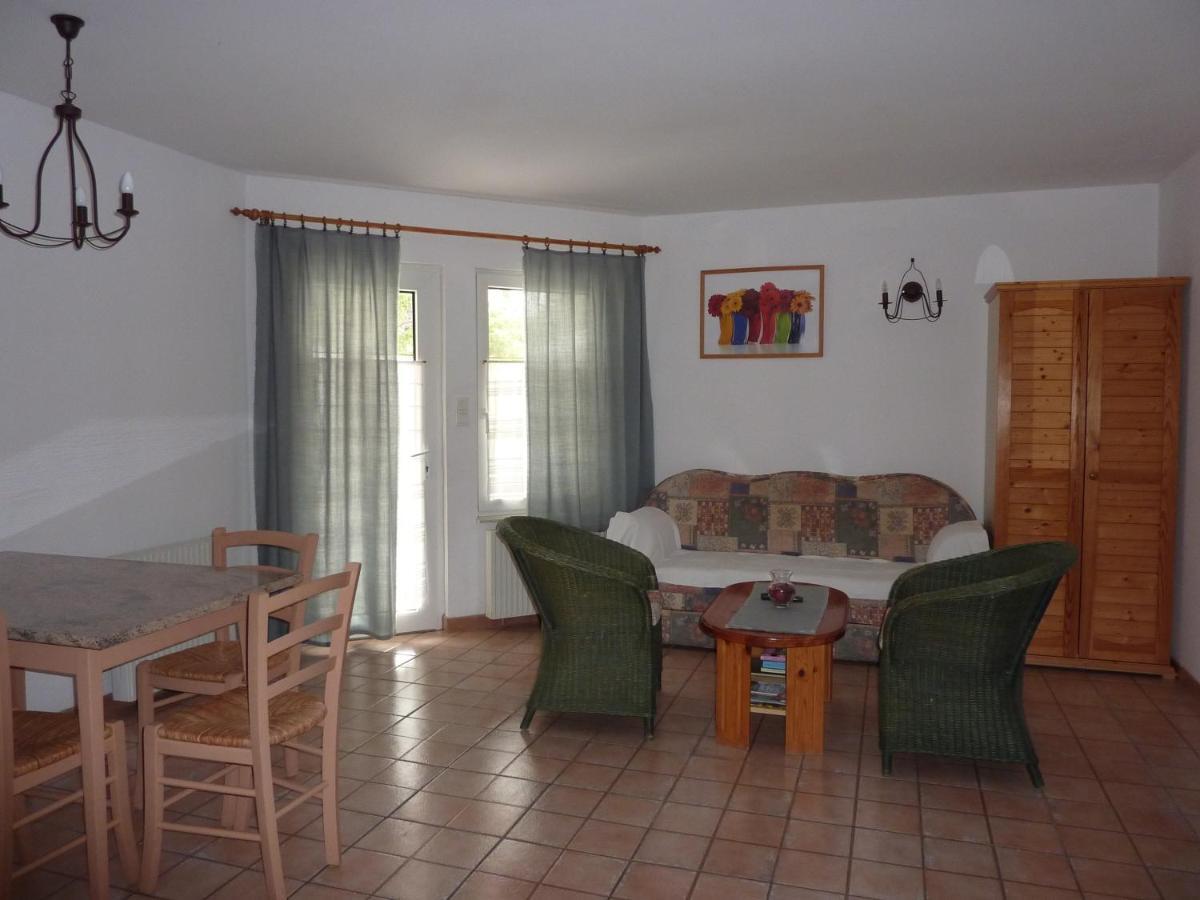 Fészek Apartmanház Vonyarcvashegy Camera foto